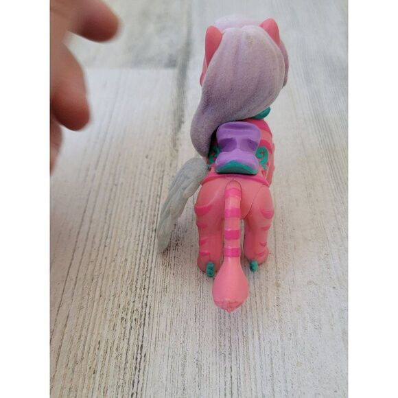 cat tiger Wing AS IS toy pet accessory figure - Picture 3 of 5